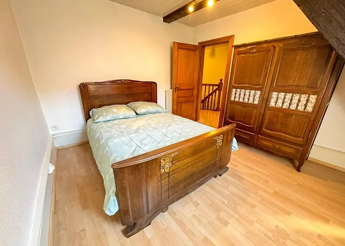 Appartement & Quiet, Full For 8 Tresor Cache